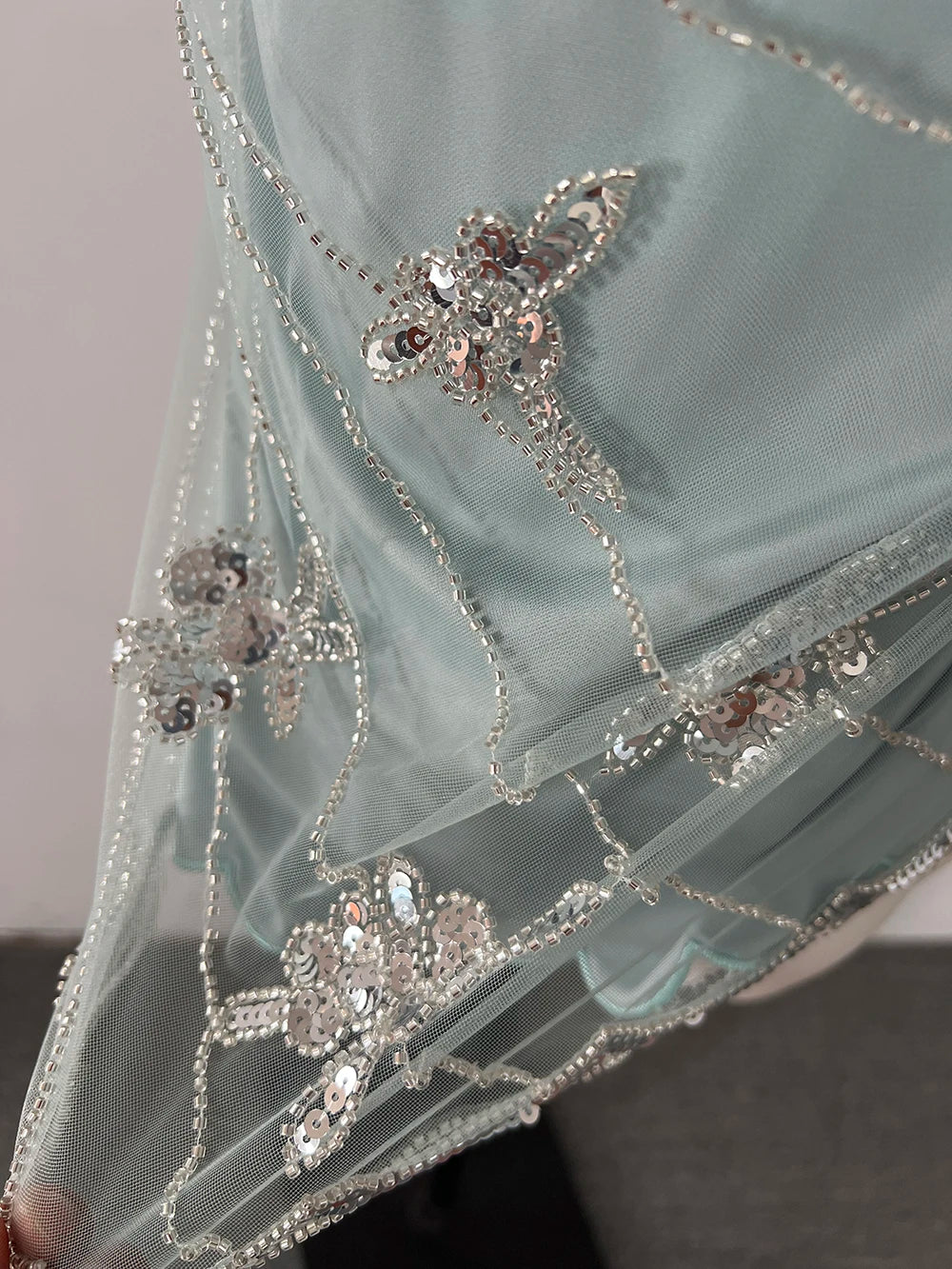 Crop Tank Top Women New Summer High-end Advanced Sexy Designed Niche Chic Temperature Irregular Sequin Mesh Suspender Vest